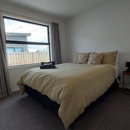 Sleek Suite By The Sand 2-Bedroom ダニーデン エクステリア 写真