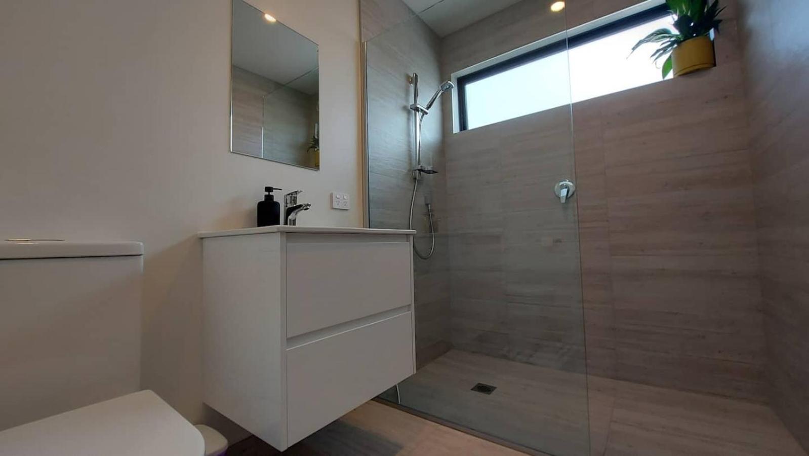 Sleek Suite By The Sand 2-Bedroom ダニーデン エクステリア 写真